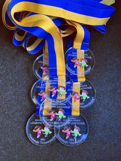 Медаль з прозорого акрилу